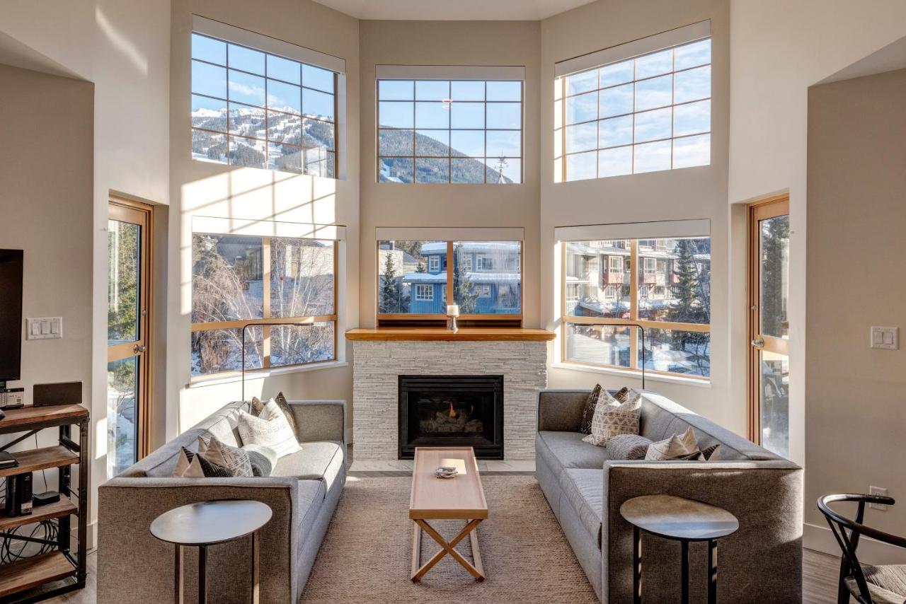 Amazing Village With Unparalleled Mountain Views Overlooking The Olympic Plaza