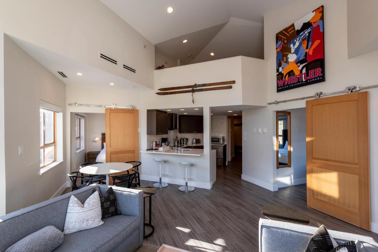 Amazing Village With Unparalleled Mountain Views Overlooking The Olympic Plaza * Whistler