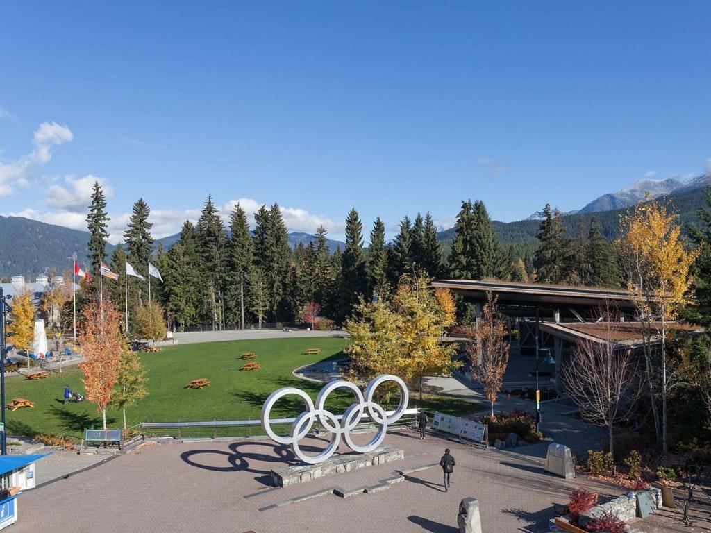 Holiday home Amazing Village With Unparalleled Mountain Views Overlooking The Olympic Plaza Whistler
